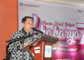 Bupati Gorontalo Nelson Pomalingo saat menjadi narasumber pada Lokakarya 7 Panen Hasil Belajar PPGP Angkatan 8 tahun 2023.