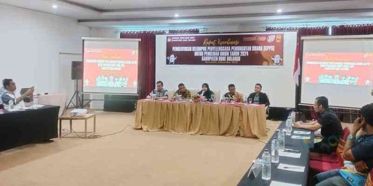 rapat koordinasi pembentukan KPPS, di Hotel Grand Q, Kota Gorontalo, Jumat 8/12/2023