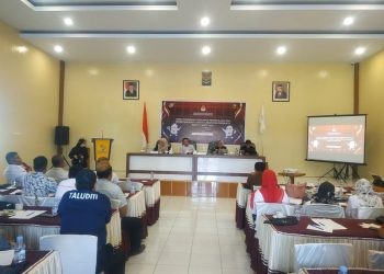 KPU Pohuwato Menggelar Rapat Koordinasi Persiapan Pengelolaan dan Pendistribusian Logistik Pemilu 2024, berlangsung di Sunrise Hotel, Rabu 13/12/2023 (Yusuf/Gopos)