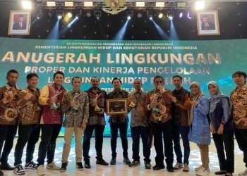 Pertamina Patra Niaga Regional Sulawesi berhasil meraih 2 penghargaan Proper Emas 2023 yang diselenggarakan Kementerian Lingkungan Hidup dan Kehutanan.(F. Pertamina)