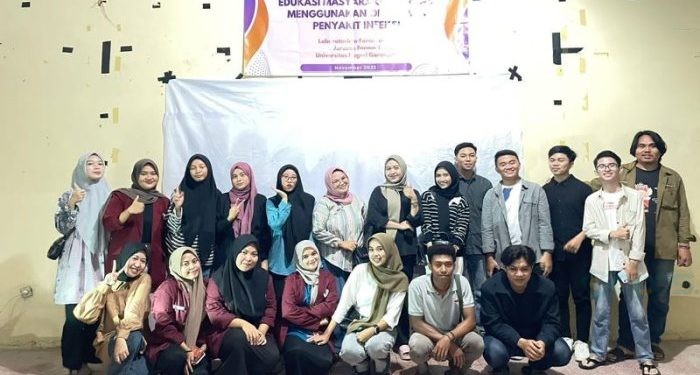 Mahasiswa Jurusan Farmasi UNG melaksankan sosialisasi bahaya penyakit menular di Paguyuban Mahasiswa Kecamatan Pagimana di Gorontalo, Minggu (26/11/2023) (istimewa)
