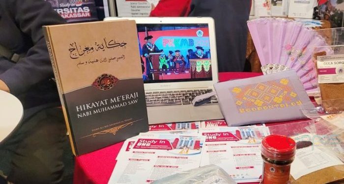 Kitab Me'eraji dalam pameran Go Abroad Fair, di Utrecht, Belanda yang dilaksanakan pada tanggal 24 sampai dengan 25 November 2023.