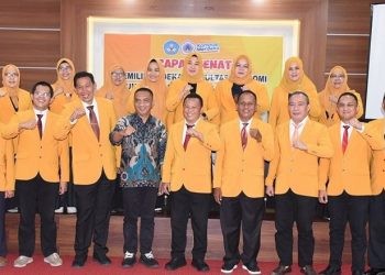 Dr. Raflin Hinelo terpilih secara aklamasi pada Pemilihan Dekan Fakultas Ekonomi UNG (dok. ung)