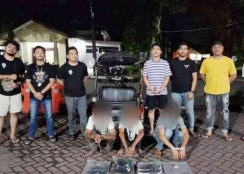 Tim Resmob Otanaha dan Tim Inafis Polda Gorontalo berhasil mengamankan 3 Pelaku Tindak Pidana Pencurian di salah Toko harian yang berada di Kecamatan Telaga Kabupaten Gorontalo, pada Sabtu (13/01/2024).