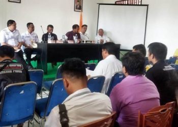 Bawaslu Pohuwato, KPU Pohuwato Melaksanakan Pertemuan Dengan Panwascam Terkait Penertiban APK di Duga melanggar, berlangsung di aula Bawaslu Pohuwato, Rabu 31/01/2024 (Yusuf/Gopos)