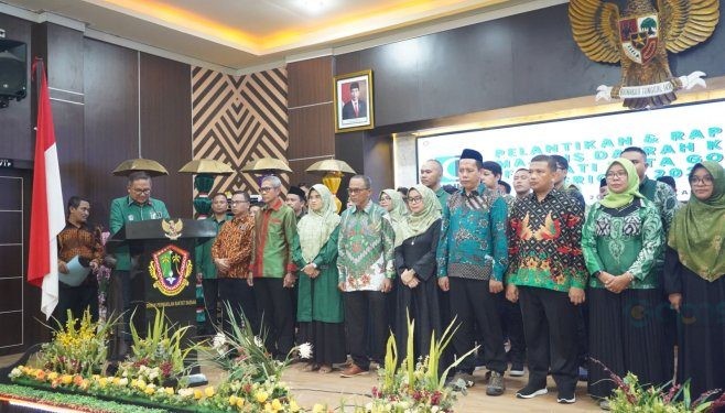 pelantikan majelis daerah (MD) Korps Alumni Himpunan Mahasiswa Islam (KAHMI) dan Forum Alumni HMI Wati (FORHATI) Kota Gorontalo periode 2023-2028, Jumat (19/1/2024) malam, di gedung DPRD Kota Gorontalo.