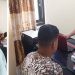 Korban pembacokan (kiri). Terduga pelaku pembacokan saat menjalani pemeriksana oleh Polres Gorontalo Utara.