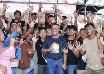 Warga Kelurahan Tenda, Kecamatan Hulonthalangi, Kota Gorontalo, Mendukung Syarif Mbuinga, ke DPD RI, berlangsung di rumah Fikram Salilama di Kota Gorontalo, Selasa 09/01/2024 (Istimewa)