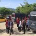 Para tersangka kasus pembakaran kantor Bupati Pohuwato saat tiba di Pengadilan Tipikor Gorontalo, Selasa (9/1/2024).(Rama/gopos)