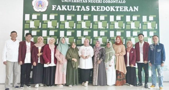 Lima mahasiswa Fakultas Kedokteran UNG berhasil lulus tanpa skripsi setelah keputusan internal fakultas karena lima mahasiswa tersebut berprestasi di ajang PIMNAS 2023 (dok. ung)