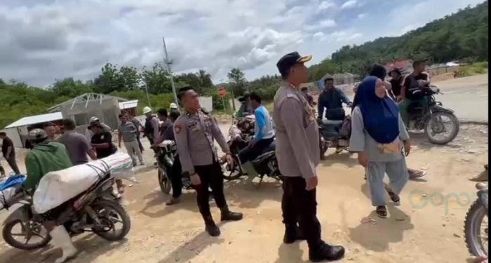 Kapolres Pohuwato Meredam Amarah Penambang Aksi Protes Penutupan Akses Jalan Menuju Pertambangan, Selasa (16/1/2024). (Istimewa)