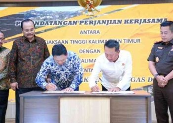 PT Pupuk Kalimantan Timur (Pupuk Kaltim) perpanjang kerja sama pengawasan penyaluran pupuk dengan Kejaksaan Tinggi (Kejati) Kalimantan Timur.