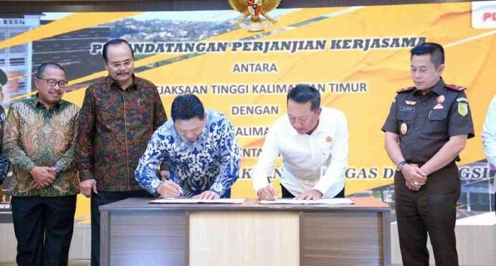 PT Pupuk Kalimantan Timur (Pupuk Kaltim) perpanjang kerja sama pengawasan penyaluran pupuk dengan Kejaksaan Tinggi (Kejati) Kalimantan Timur.