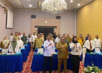 Walikota Gorontalo, Marten Taha saat menghadiri Rakor pengembangan dan pembinaan tanggap ancaman narkoba, di Hotel Grand Q Kota Gorontalo, Senin (19-02-2024).