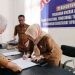 Penandatanganan Perjanjian Kerja Tahun 2024 Pejabat Struktural Fungsional Tertentu dan Fungsional Umum dilingkungan Sekertariat DPRD Kabupaten Bone Bolango, Senin (5/2/2024).