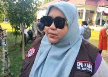 Ketua KPU Bone Bolango, Sutenti Lamuhu ditemui Sabtu (17/2/2024).