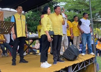 Calon Anggota DPR RI Partai Golkar nomor urut 2, Roem Kono, menggelar kampanye tatap muka di kediamannya, Sabtu (10/2/2024). (Foto: Iwan Dj)