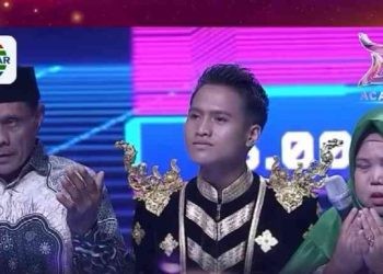 Hariyanto Tuna (Owan) berhasil menjuarai ajang pencarian bakat dangdut academy (D’Academy 6)