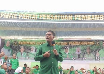 Usman Rajak saat kampanye penutup di Kecamatan Tolangohula Kabupaten Gorontalo, Sabtu (10/2/2024).