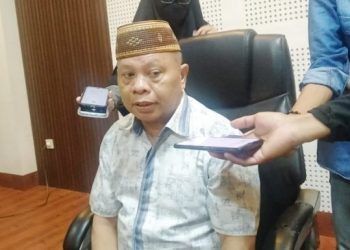 Ketua Komisi IV DPRD Provinsi Gorontalo, Hamid Kuna memberikan keterangan tentang masalah klaim BPJS Ketenagakerjaan yang dialami oleh masyarakat, Senin (5/2/2024) (muhajir/gopos)