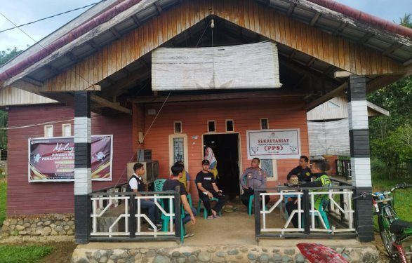 Kapolres Bone Bolango, AKBP Muhammad Alli melakukan pengecekan kesiapan pemungutan suara di wilayah Kecamatan Pinogu, Minggu (4/2/2024).