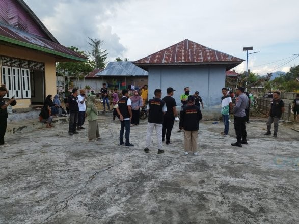 Kapolres Bone Bolango, AKBP Muhammad Alli melakukan pengecekan kesiapan pemungutan suara di wilayah Kecamatan Pinogu, Minggu (4/2/2024). 