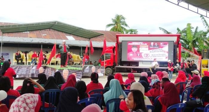 Pelaksanaan kampanye  PDI-P Gorontalo di Desa Toto Utara, Kecamatan Tilongkabila, Kabupaten Bone Bolango, Sabtu (10/2/2024).