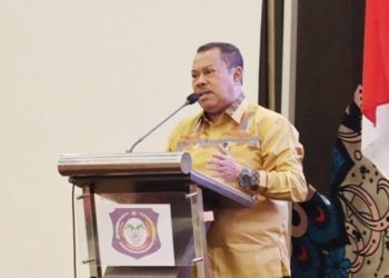 Ketua DPRD Provinsi Gorontalo, Paris RA Jusuf memberikan sambutan pada forum konsultasi publik rancangan RKPD Provinsi Gorontalo tahun 2025, Selasa (20/2/2024) (hms)