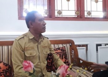 Kepala Dinas Pendidikan Kota Gorontalo Lukman Kasim ketika dikonfirmasi soal peristiwa kekerasan seksual, Senin (5/2/2024). (F. Andol/gopos)