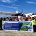Penjagub Gorontalo Ismail Pakaya bersama rombongan saat mengikuti penerbangan perintis perdana Gorontalo- Pohuwato dari landasan pacu Bandara Djalaluddin Tantu, Ahad (18/2/2024). (F.Nova/humasprov)
