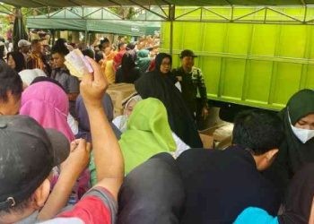 Gerakan Pangan Murah di Lapangan Taruna Remaja Gorontalo Kamis, 7/3/2024