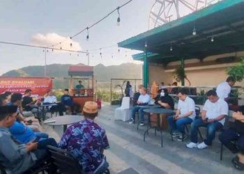 Bolango Sutenti Lamuhu saat Rapat Evaluasi Pelaksanaan Kampanye Pemilu 2024 di Hotel Grand Q Kota Gorontalo, Senin (19/3/2024).