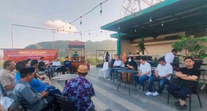 Bolango Sutenti Lamuhu saat Rapat Evaluasi Pelaksanaan Kampanye Pemilu 2024 di Hotel Grand Q Kota Gorontalo, Senin (19/3/2024).