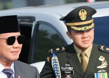 Mayor Teddy Indra Wijaya, ajudan Prabowo Subianto. (Instagram/@tedskygallery)
