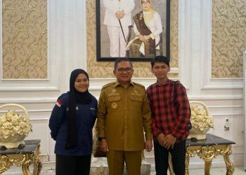 Walikota Gorontalo, Marten Taha saat menerima kunjungan dari HIPMA di rumah dinasnya, Senin (4/3/2024).