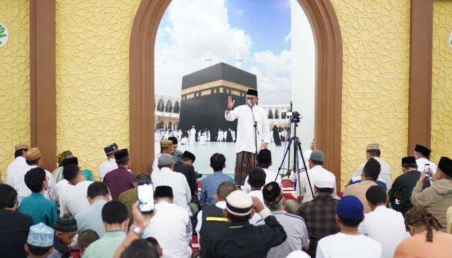 Tarawih keliling (Tarling) malam ke-2 Ramadan yang digelar Pemerintah Kota Gorontalo berlangsung di Masjid Darul Arqam Kota Gorontalo, Selasa (12/03/2024) malam.