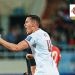 Bek Timnas Indonesia, Jay Idzes melakukan selebrasi usai mencetak gol pembuka ke gawang Vietnam dalam matchday keempat Grup F putaran kedua Kualifikasi Piala Dunia 2026 zona Asia di Stadion My Dinh, Hanoi, Selasa (26/3/2024). [Dok. X/Timnas Indonesia]