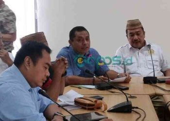Ketua Komisi II DPRD Bone Bolango, Sofyan Wahidji saat memberikan keterangan di RDP DPRD Bone Bolango.