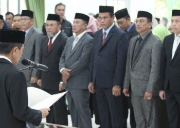 Bupati Gorontalo, Nelson Pomalingo melantik pejabat di lingkungan Pemkab Gorontalo