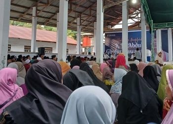 Suasana Haul pimpinan Ponpes Salafiyah Syafiiyah KH Abdul Ghofur Nawawi.