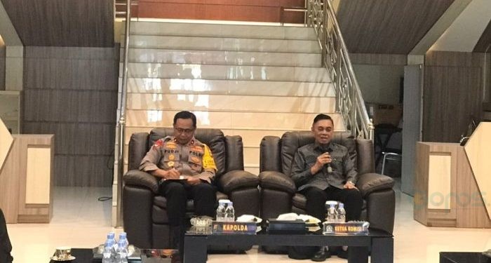 Ketua Komisi 1 Deprov, AW Thalib dan Kapolda Gorontalo, Brigjen Pol. Drs. Pudji Prasetijanto Hadi, M.H, pada pertemuan silaturahmi, Kamis (7/3/2024) (iya/gopos)