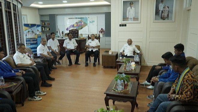 Kadis Kominfo Kabupaten Asahan, Kadis Pendidikan Kabupaten Asahan, Kabag Protokol Setdakab Asahan dan Ketua PC PMII Asahan beserta pengurus.