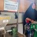 Wisnawati Luadu saat ditemui gopos.id di rumah produksi minysk kelapa tradisional Desa Boludawa, Kecamatan Suwawa, Kabupaten Bone Bolango, Rabu (13/3/2024). (muhajir/gopos)