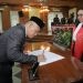 Dan ini sesuai dengan Surat Keputusan Gubernur Sumatera Utara (Gubsu) Nomor 188.44/58/KPTS/2024 Tentang Peresmian Pemberhentian dan Pengangkatan Pengganti Antar Waktu (PAW) Anggota DPRD Kabupaten Asahan.