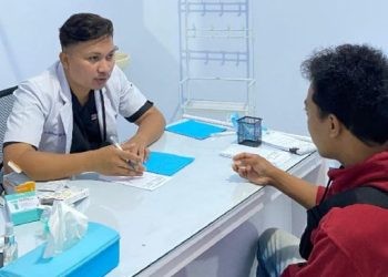 Dr. Mohamad Rifki Hulalata menghadirkan program pemeriksaan kesehatan gratis kepada masyarakat (dok. pribadi)