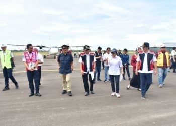 Pemda Pohuwato sambut kedatangan robongan Kementerian Perhubungan RI, di Bandara Panua Pohuwato, Rabu (20/3/2024). (F. Iwan Karim)