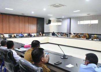Suasana rapat Pansus LKPJ Walikota Gorontalo 2023 di Aula DPRD Kota Gorontalo.