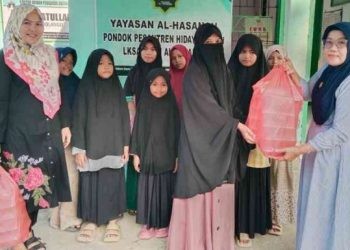Dharma Wanita Persatuan (DWP) Dinas Kesehatan Provinsi Gorontalo berbagi berkah Ramadan dengan melaksanakan berbagai kegiatan sosial.