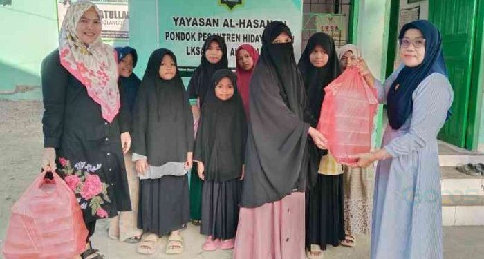 Dharma Wanita Persatuan (DWP) Dinas Kesehatan Provinsi Gorontalo berbagi berkah Ramadan dengan melaksanakan berbagai kegiatan sosial.