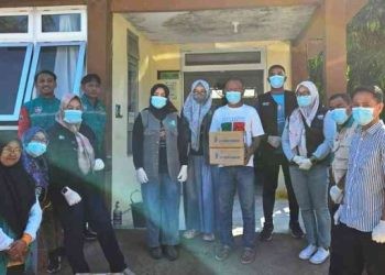Dinas Kesehatan Provinsi Gorontalo melakukan pemantauan pasca banjir yang terjadi beberapa waktu lalu di Kecamatan Tolinggula, Jum'at (12/04/2024).